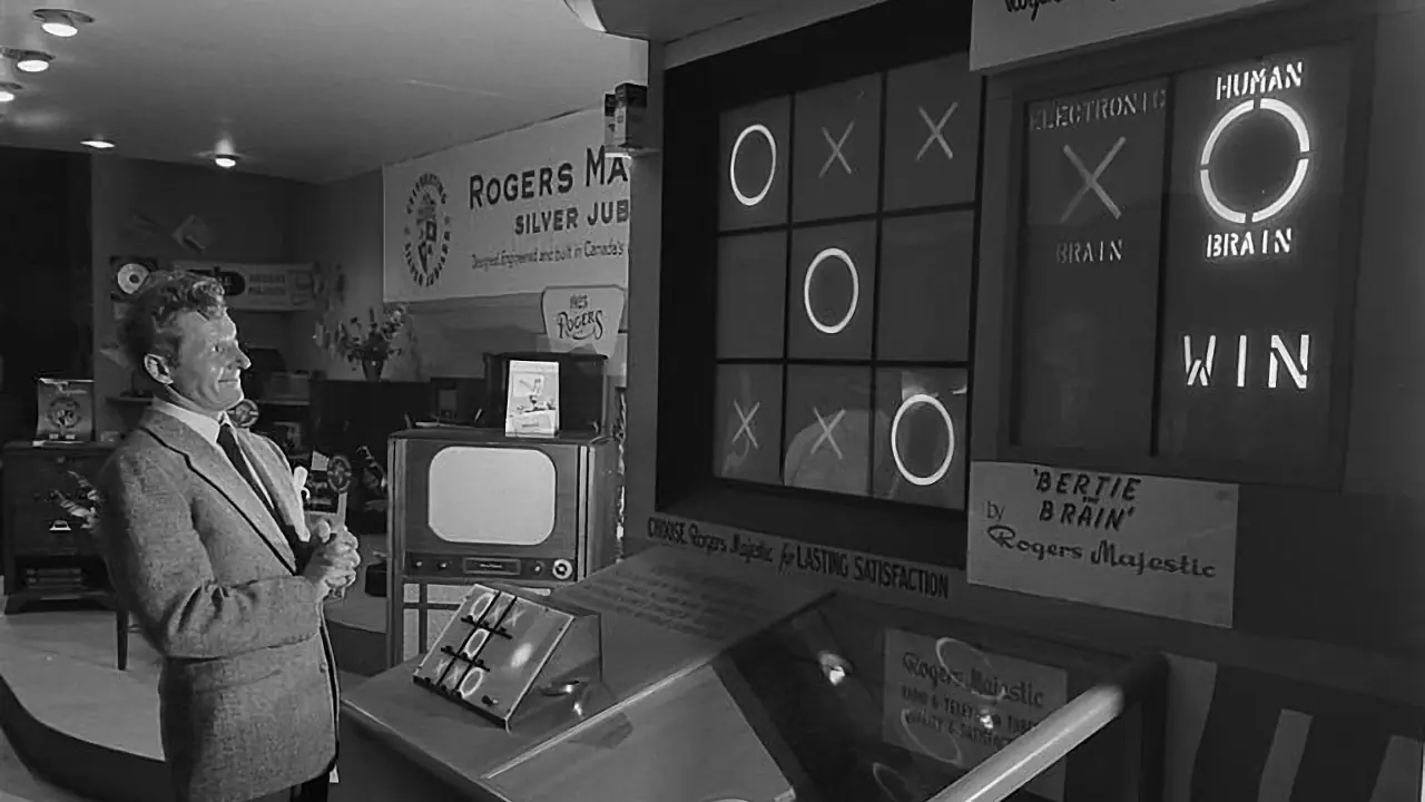 Présenté en 1950 à Toronto, Bertie the Brain est l’un des premiers jeux vidéo, opposant un joueur humain à une machine dans une partie de morpion. Conçu par l’ingénieur Josef Kates, cet imposant dispositif fut démonté après l’exposition.