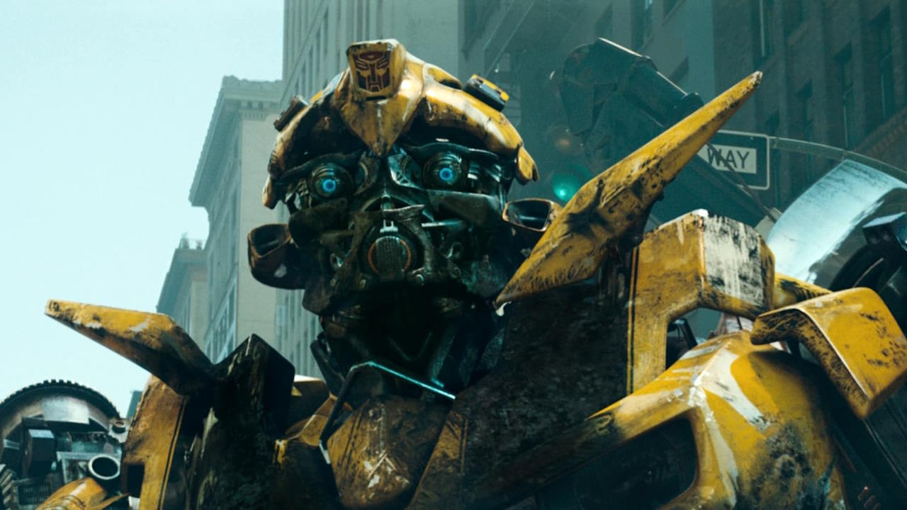 Bumblebee dans le premier film Transformers de  Michael Bay.