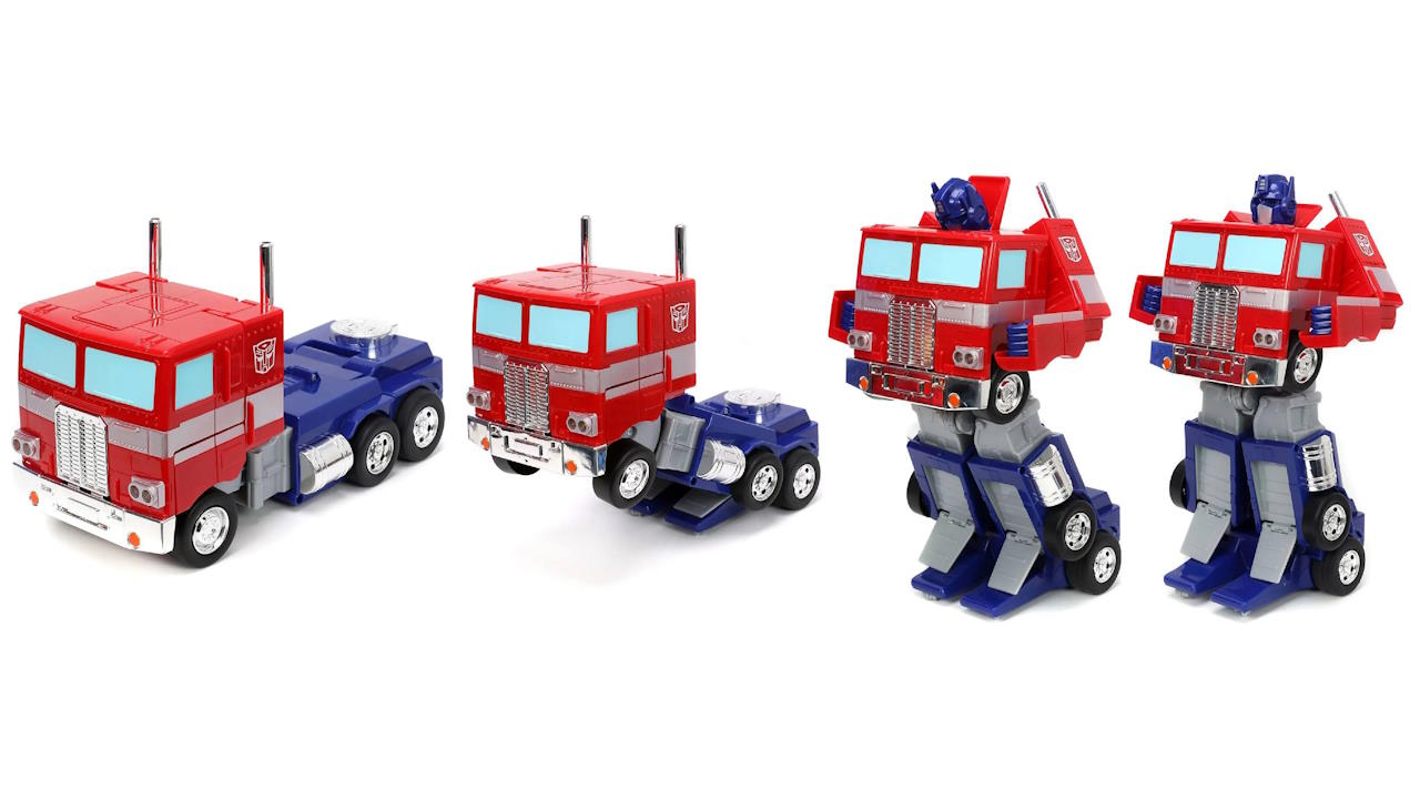 Transformers G1 : la transformation d'Optimus Prime de camion à robot.