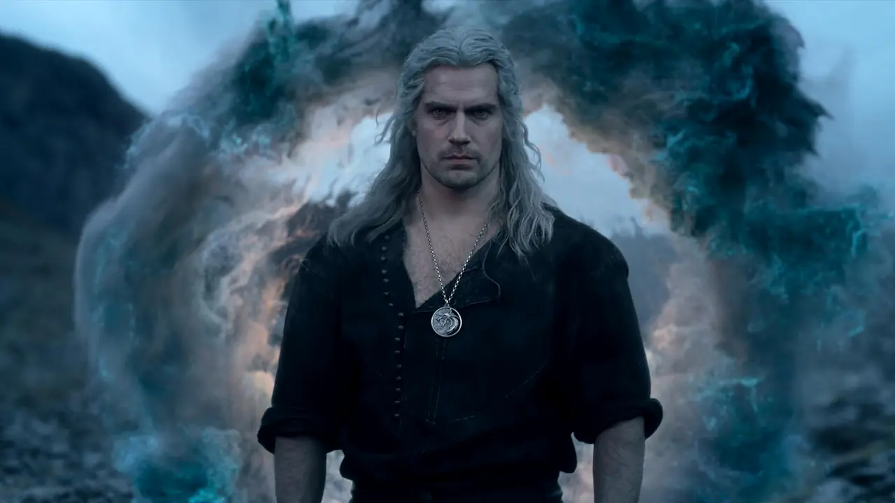 Henry Cavill incarne avec talent Geralt de Riv dans la série Netflix The Witcher.