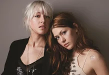 Rebecca et Megan du groupe Larkin Poe.