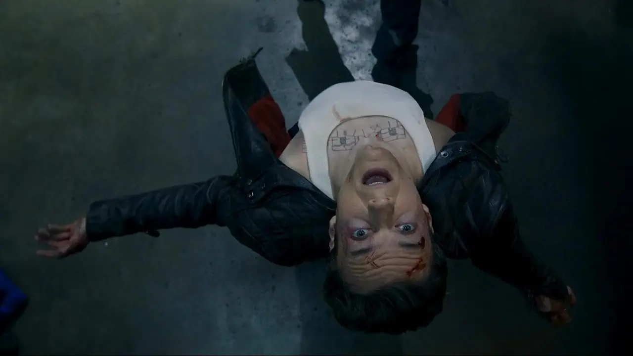 Nathan Caine est incarné par Jack Quaid.