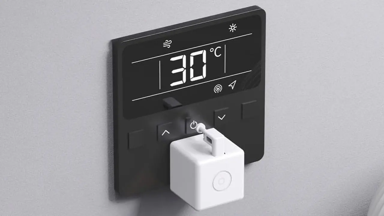 Le doigt mécanique connecté Fingerbot permet d’automatiser l’allumage de la lumière ou d’appareils simples sans modifier l’installation. Il simule une pression humaine sur un bouton, rendant les équipements classiques compatibles avec la domotique.