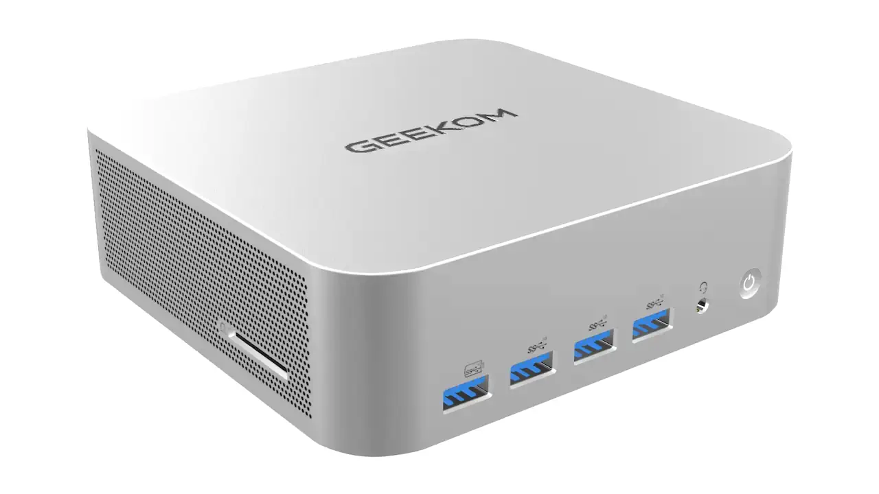 En façade du mini PC GEEKOM A9 Max, 4 port USB-A sont disponibles.