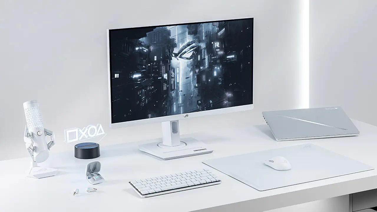 Le blanc s’impose comme une tendance durable dans le design gaming, porté par une offre de plus en plus large et l’essor des setups minimalistes. Il coexiste désormais avec les styles noirs et RGB plus marqués, sans être une simple mode passagère.