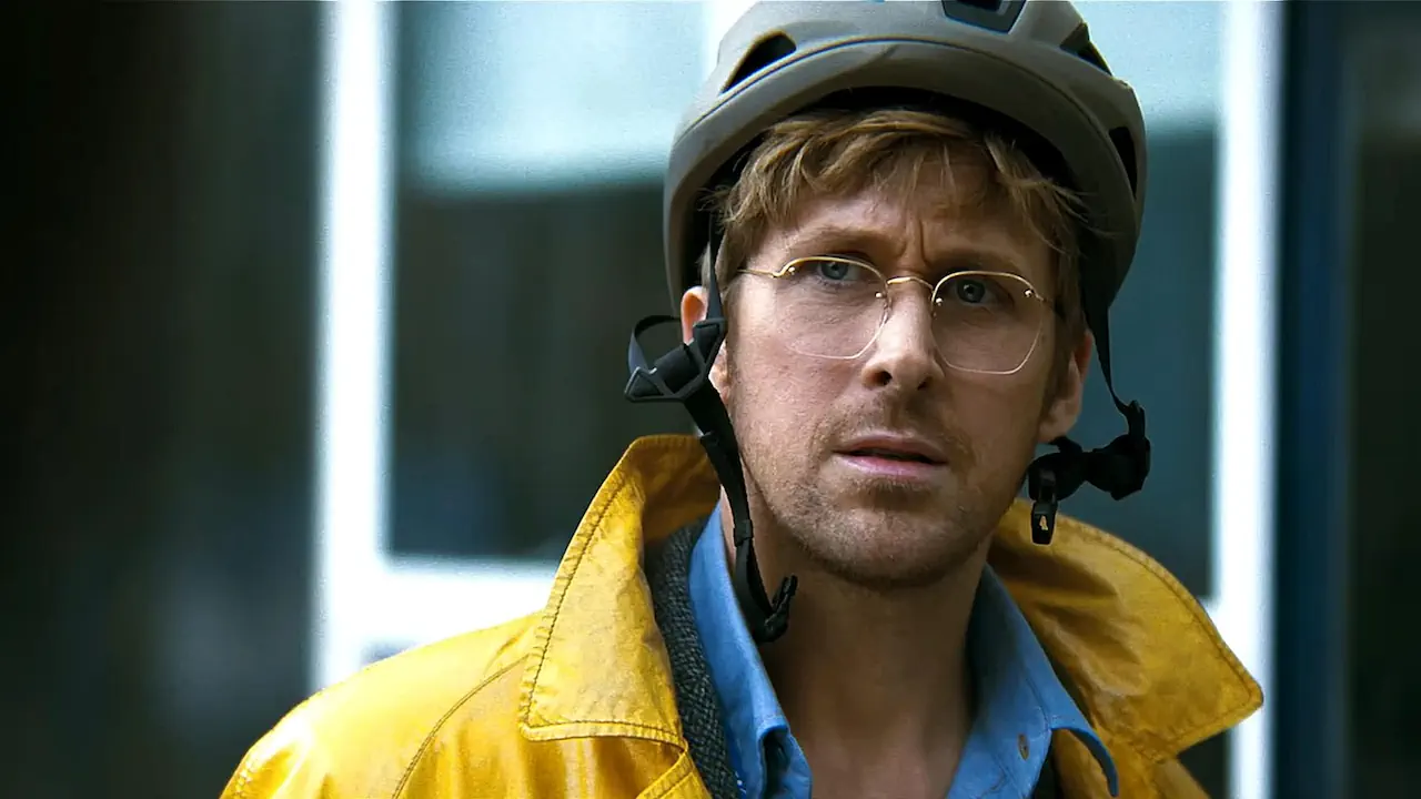 Dans Projet Dernière Chance, le rythme souffre de longueurs et de passages trop explicatifs qui freinent la tension. Le film privilégie l’émotion et le spectacle au détriment d’une rigueur scientifique constante.