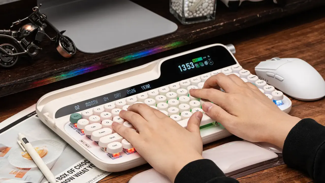 Le clavier Bluetooth Epomaker Glyph intègre un système d’amortissement à 5 couches pour réduire les vibrations et les bruits parasites. Il offre une frappe plus silencieuse, profonde et maîtrisée, idéale pour un usage prolongé.