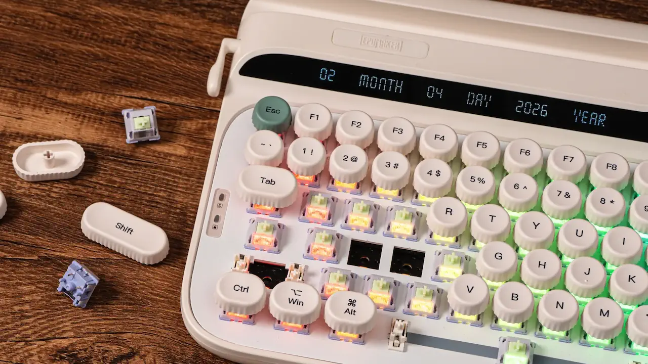 Touches rondes rétro en PBT sur le clavier Epomaker Glyph, offrant durabilité et confort de frappe sur la durée. Un modèle personnalisable grâce au hot-swappable, permettant d’adapter facilement les switches selon ses préférences.