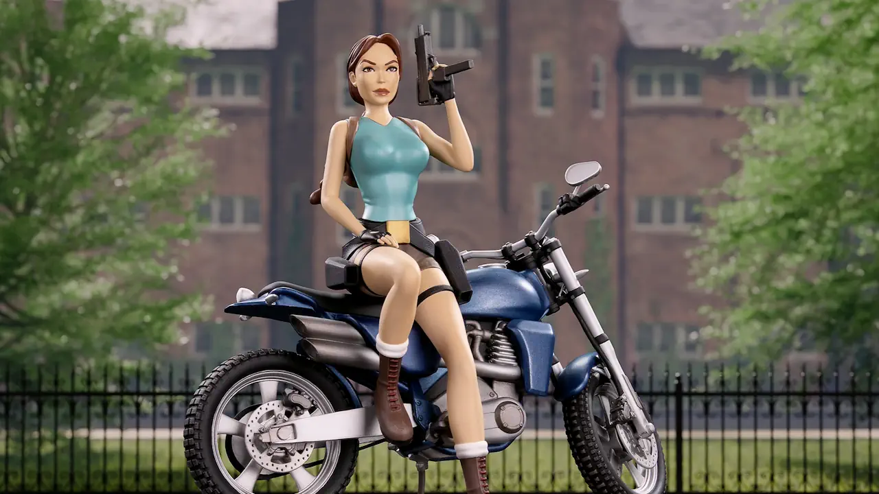 Avec ses dimensions généreuses (8,9 pouces de hauteur pour plus de 10 pouces de largeur), la figurine Lara Croft par Dark Horse s’impose facilement en vitrine, avec un socle inspiré du Croft Manor qui renforce l’immersion. Sa fabrication en polyresin assure un haut niveau de détail, notamment sur la moto et la tenue, avec une finition soignée et des effets métalliques bleutés.